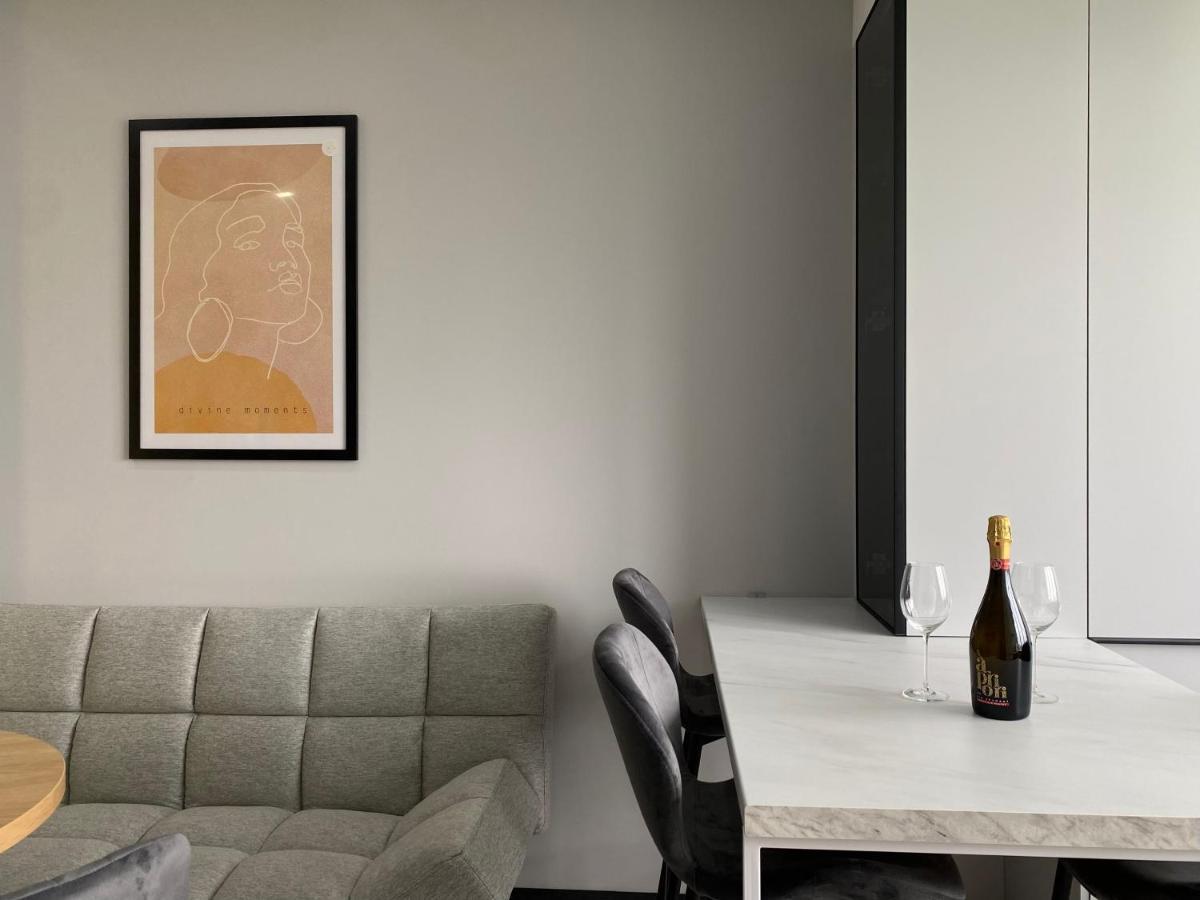 Minimalist Style Apartment With Best Location คีชีเนา ภายนอก รูปภาพ
